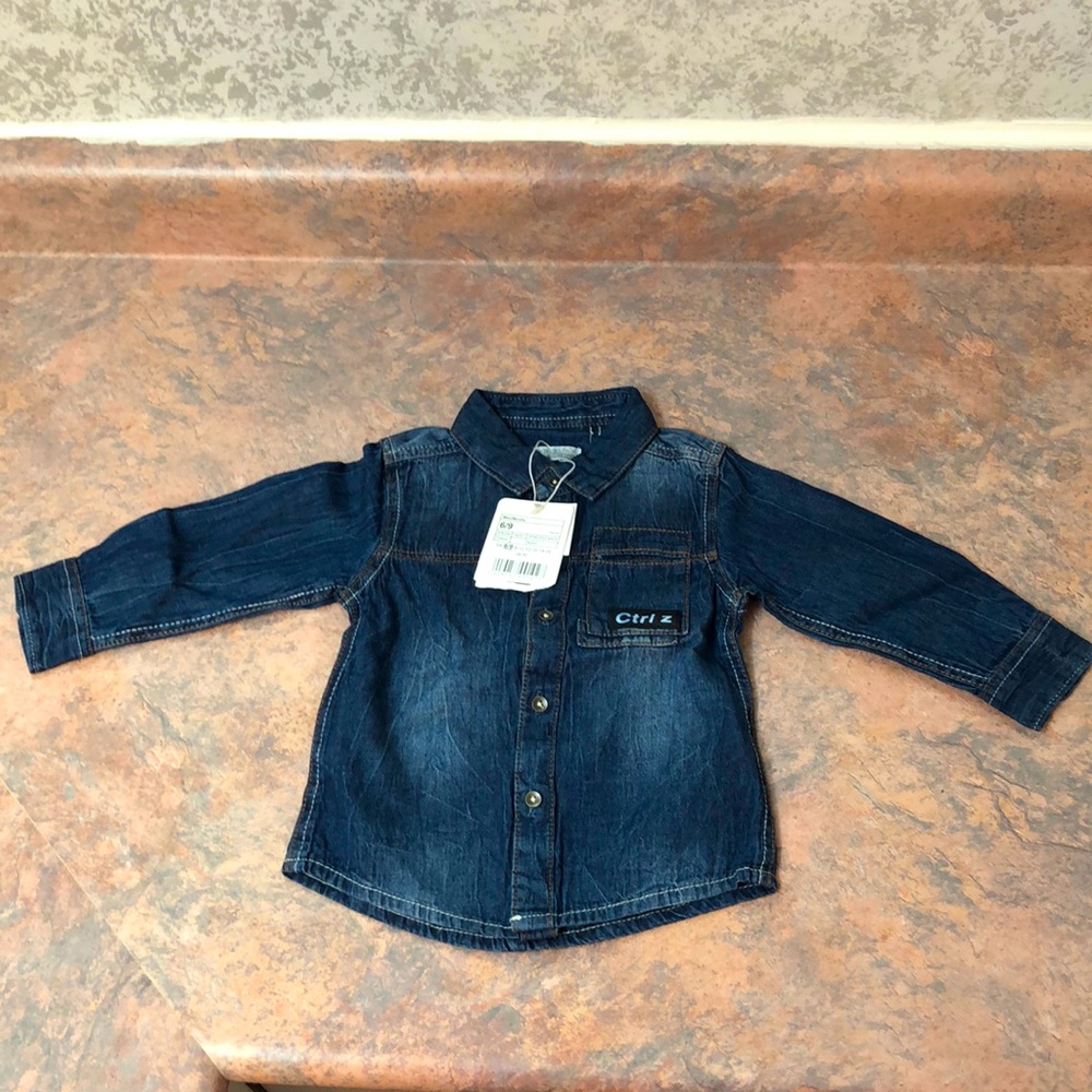 Brand new with tags baby jean shirt!